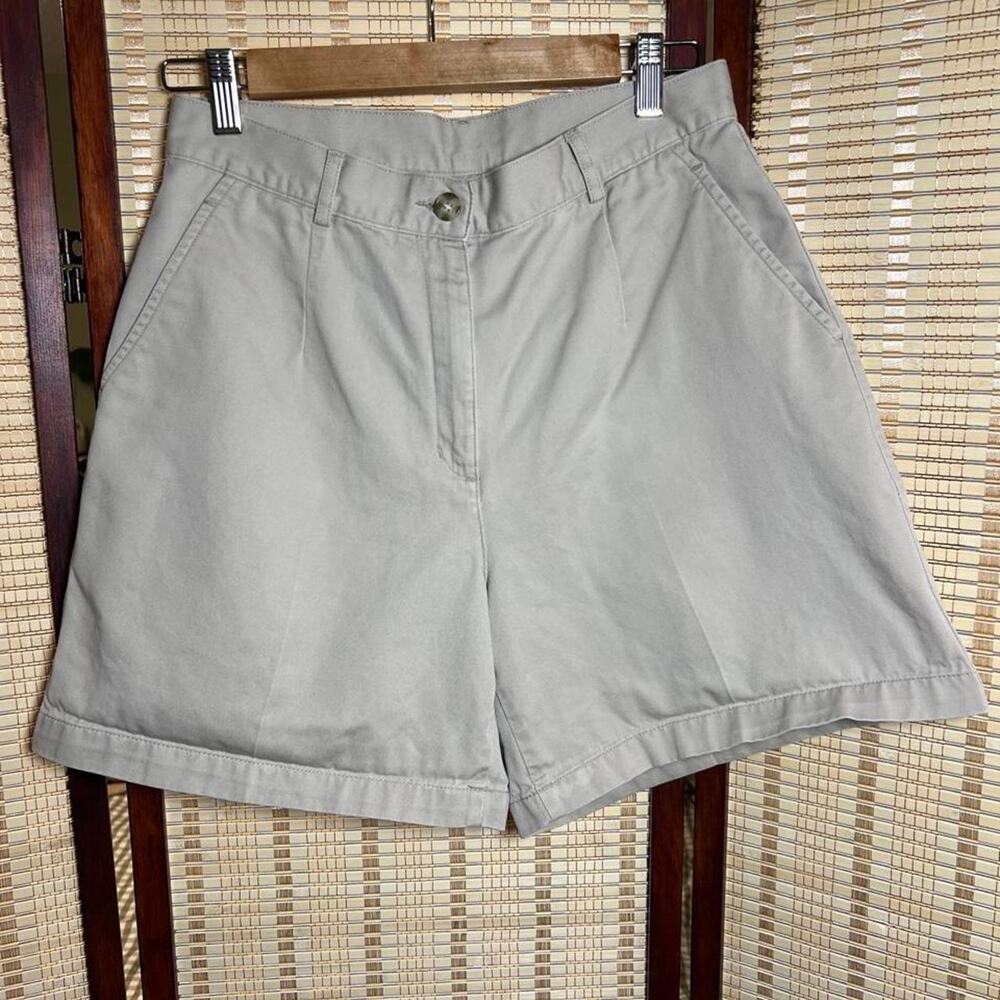 Vintage L.L. Bean High Waisted Pleated Cuffed Bermuda Shorts 10 - Picture 7 of 8